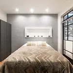 Lovely Flat In Montmartre