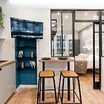 Lovely Flat In Montmartre