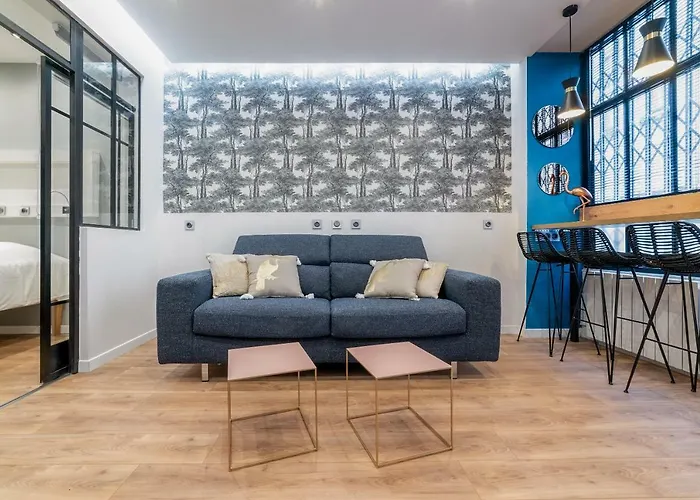 Lovely Flat In Montmartre